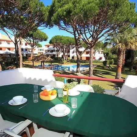 With Pool Vilamoura